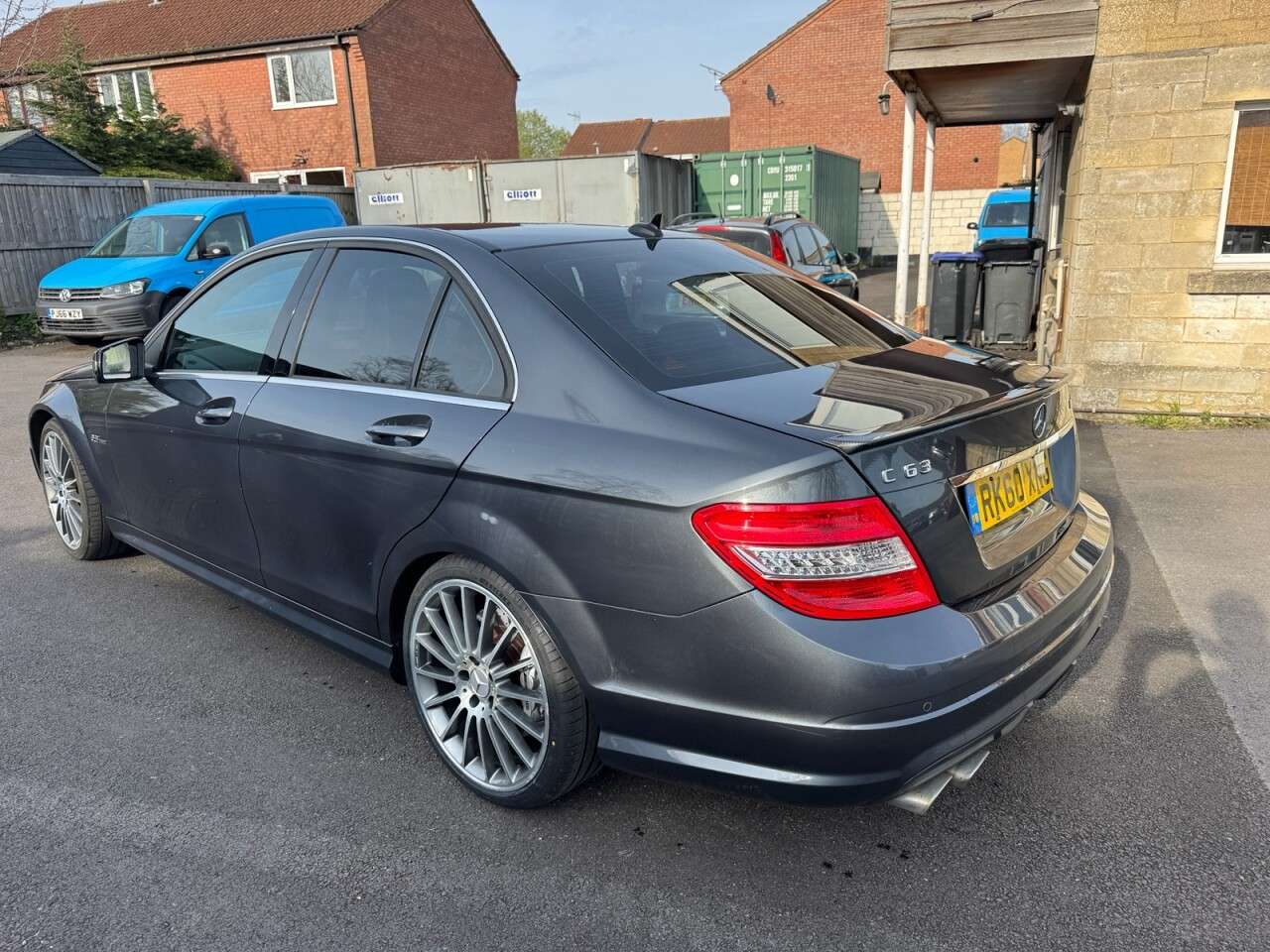 A 2010 MERCEDES-BENZ C-CLASS 6.3 C63 V8 AMG Saloon 4dr Petrol G-Tronic Euro 5 (457 ps) A 2010 MERCEDES-BENZ C-CLASS 6.3 C63 V8 AMG Saloon 4dr Petrol G-Tronic Euro 5 (457 ps)