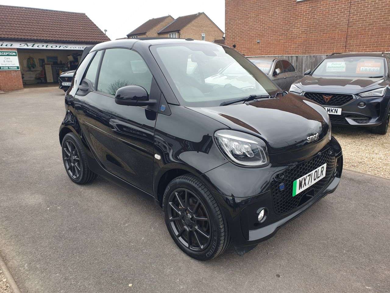 A 2021 SMART FORTWO 17.6kWh BRABUS Line Cabriolet 2dr Electric Auto (22kW Charger) (82 ps) full A 2021 SMART FORTWO 17.6kWh BRABUS Line Cabriolet 2dr Electric Auto (22kW Charger) (82 ps) full