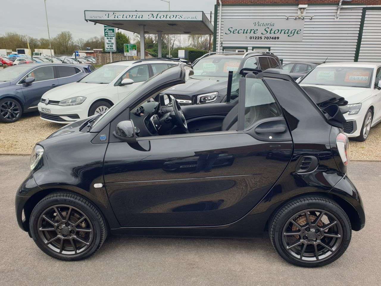 A 2021 SMART FORTWO 17.6kWh BRABUS Line Cabriolet 2dr Electric Auto (22kW Charger) (82 ps) full A 2021 SMART FORTWO 17.6kWh BRABUS Line Cabriolet 2dr Electric Auto (22kW Charger) (82 ps) full