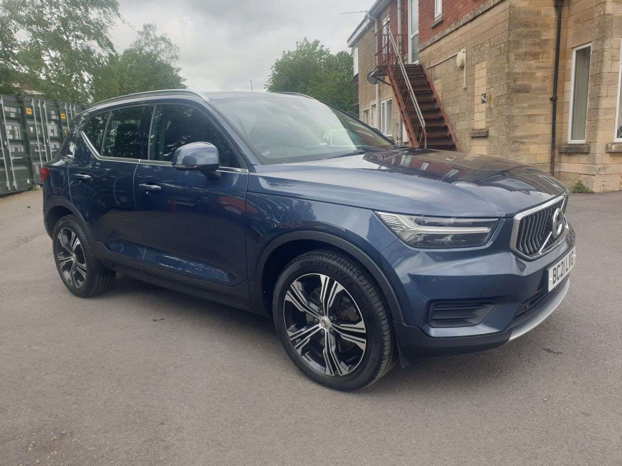 A 2021 VOLVO XC40 1.5h T5 Twin Engine Recharge 10.7kWh Inscription SUV 5dr Petrol Plug-in Hyb A 2021 VOLVO XC40 1.5h T5 Twin Engine Recharge 10.7kWh Inscription SUV 5dr Petrol Plug-in Hyb