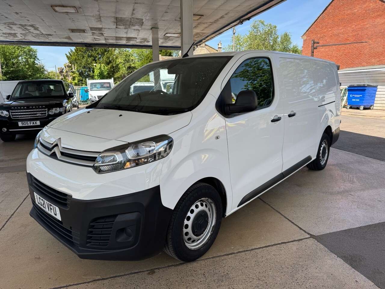 A 2021 CITROEN DISPATCH 2.0 BlueHDi 1400 Enterprise XL Panel Van 6dr Diesel Manual FWD 3 Euro 6 (s/ A 2021 CITROEN DISPATCH 2.0 BlueHDi 1400 Enterprise XL Panel Van 6dr Diesel Manual FWD 3 Euro 6 (s/