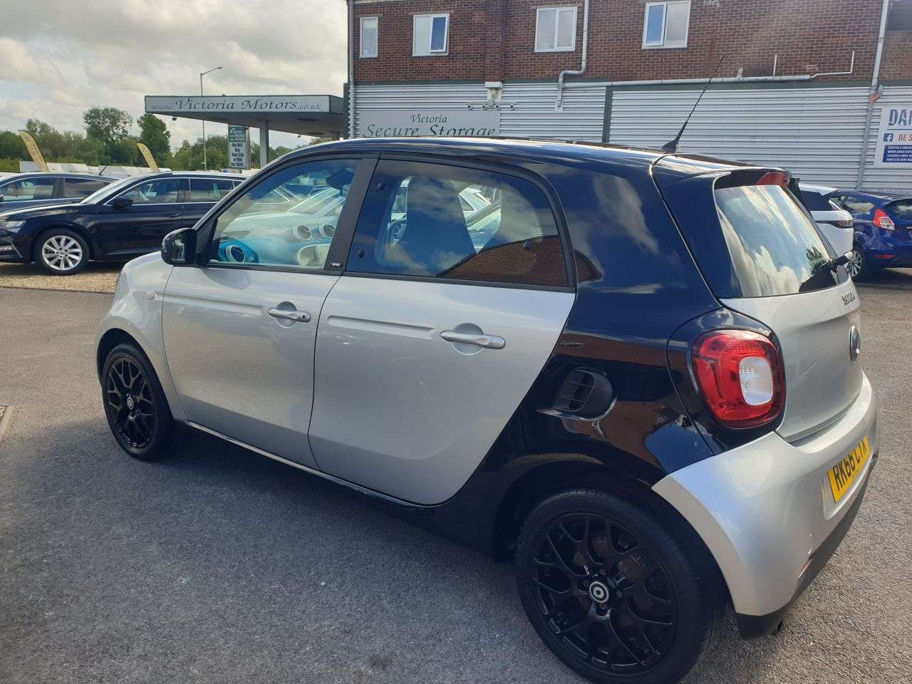 A 2016 SMART FORFOUR 1.0 Proxy Hatchback 5dr Petrol Manual Euro 6 (s/s) (71 ps) Four Doors Four A 2016 SMART FORFOUR 1.0 Proxy Hatchback 5dr Petrol Manual Euro 6 (s/s) (71 ps) Four Doors Four