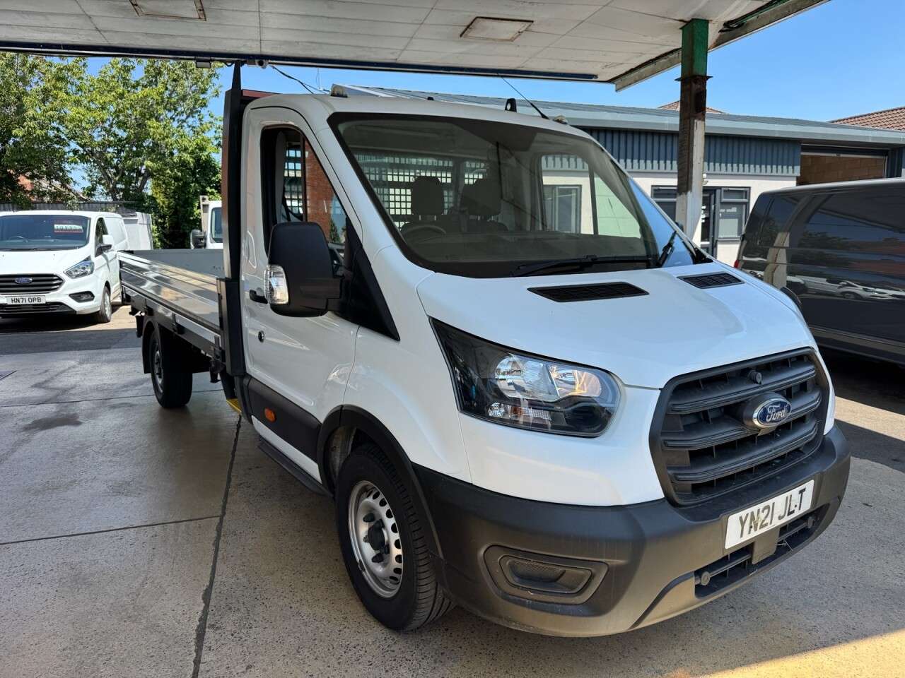 A 2021 FORD TRANSIT 2.0 350 EcoBlue Leader DROPSIDE 2dr Diesel Manual FWD L3 Euro 6 (s/s) (130 A 2021 FORD TRANSIT 2.0 350 EcoBlue Leader DROPSIDE 2dr Diesel Manual FWD L3 Euro 6 (s/s) (130