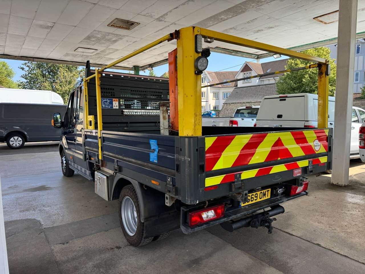 A 2019 FORD TRANSIT 2.0 350 EcoBlue Dropside Double Cab 4dr Diesel Manual RWD L3 H1 Euro 6 (DRW A 2019 FORD TRANSIT 2.0 350 EcoBlue Dropside Double Cab 4dr Diesel Manual RWD L3 H1 Euro 6 (DRW