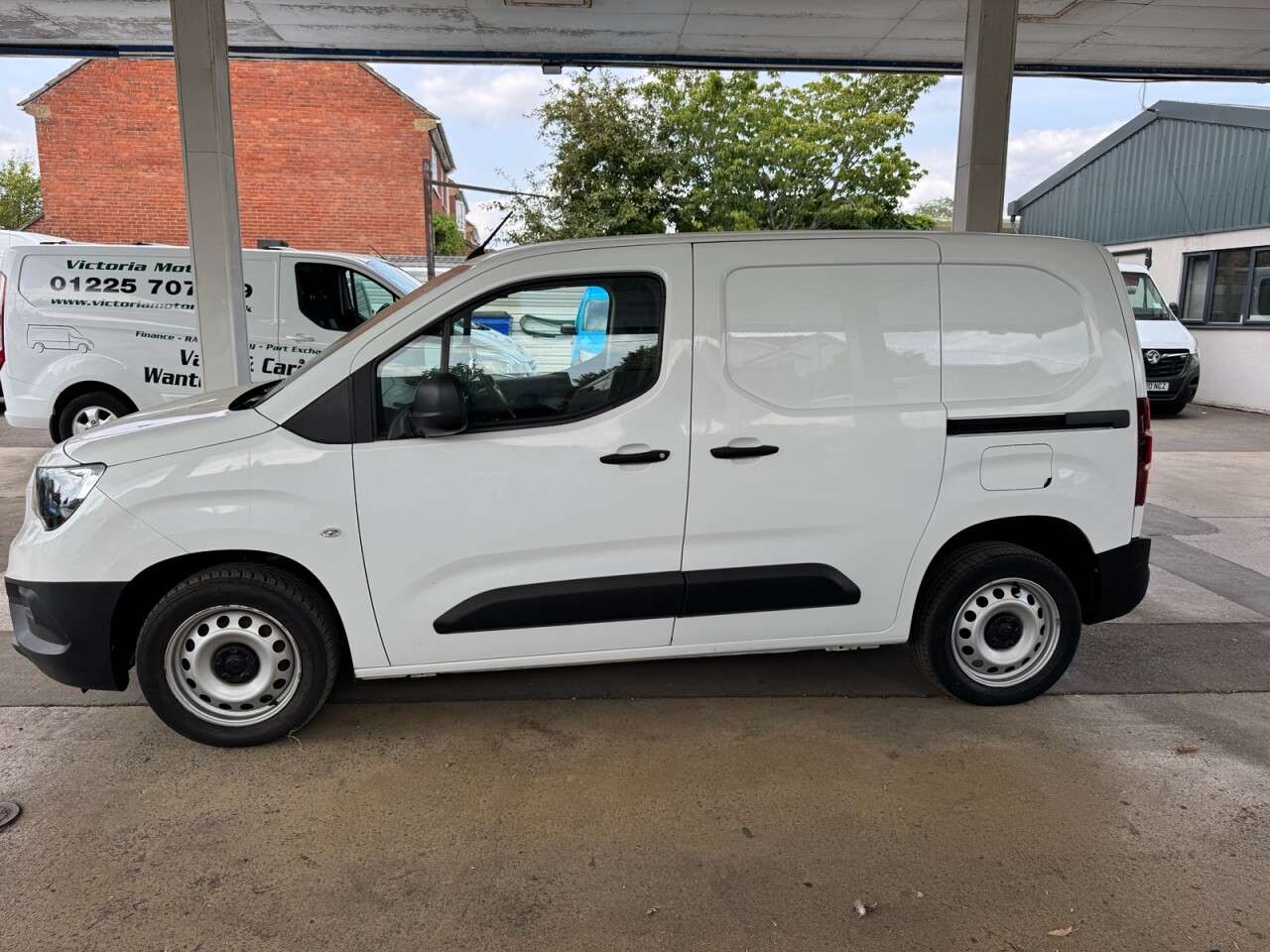A 2021 VAUXHALL COMBO 1.5 Turbo D 2300 Dynamic Panel Van 4dr Diesel Manual L1 H1 Euro 6 (100 ps) A 2021 VAUXHALL COMBO 1.5 Turbo D 2300 Dynamic Panel Van 4dr Diesel Manual L1 H1 Euro 6 (100 ps)