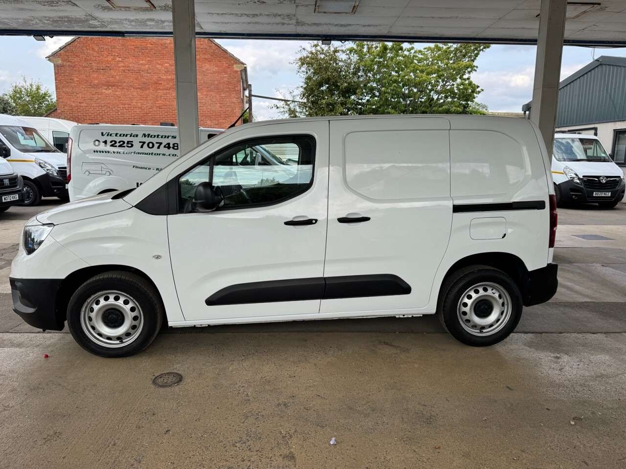 A 2021 VAUXHALL COMBO 1.5 Turbo D 2300 Dynamic Panel Van 4dr Diesel Manual L1 H1 Euro 6 (100 ps) A 2021 VAUXHALL COMBO 1.5 Turbo D 2300 Dynamic Panel Van 4dr Diesel Manual L1 H1 Euro 6 (100 ps)