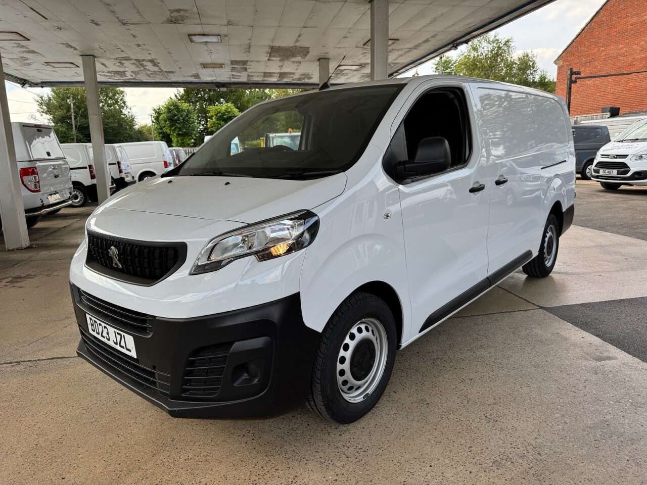 A 2023 PEUGEOT EXPERT 1.5 BlueHDi 1000 Professional Premium + Long Panel Van 6dr Diesel Manual LW A 2023 PEUGEOT EXPERT 1.5 BlueHDi 1000 Professional Premium + Long Panel Van 6dr Diesel Manual LW