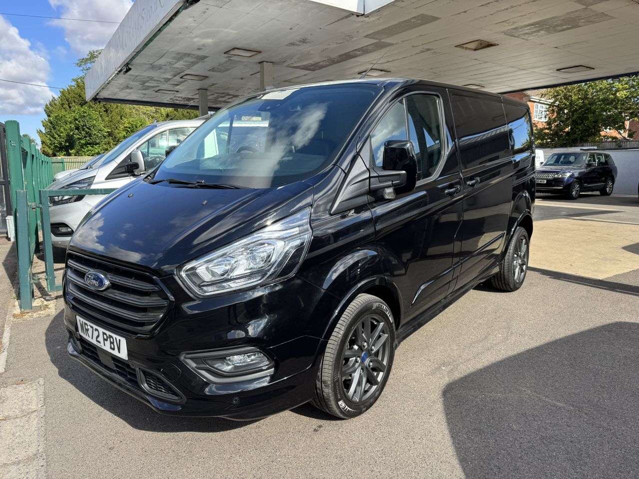 A 2022 FORD TRANSIT CUSTOM 2.0 290 EcoBlue Sport Panel Van 5dr Diesel Auto L1 H1 Euro 6 (170 ps) NEW E A 2022 FORD TRANSIT CUSTOM 2.0 290 EcoBlue Sport Panel Van 5dr Diesel Auto L1 H1 Euro 6 (170 ps) NEW E