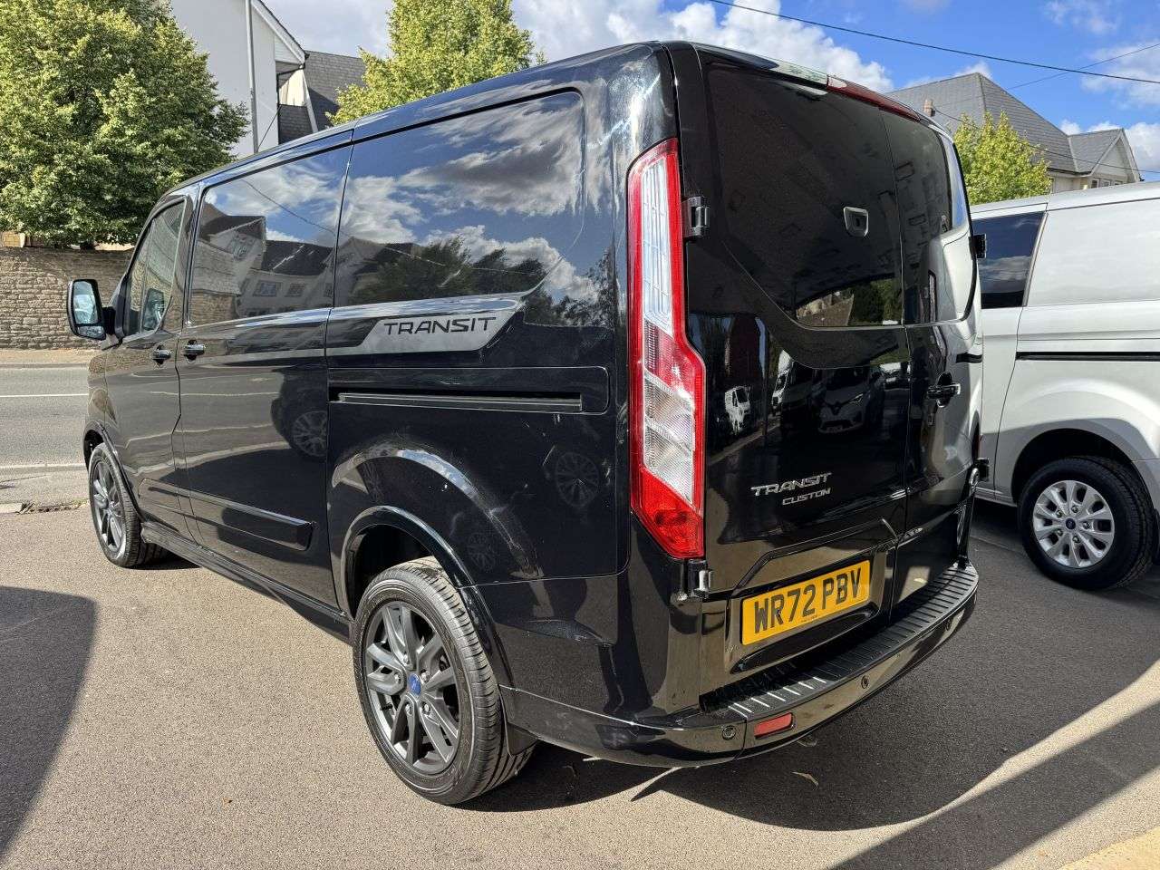 A 2022 FORD TRANSIT CUSTOM 2.0 290 EcoBlue Sport Panel Van 5dr Diesel Auto L1 H1 Euro 6 (170 ps) NEW E A 2022 FORD TRANSIT CUSTOM 2.0 290 EcoBlue Sport Panel Van 5dr Diesel Auto L1 H1 Euro 6 (170 ps) NEW E