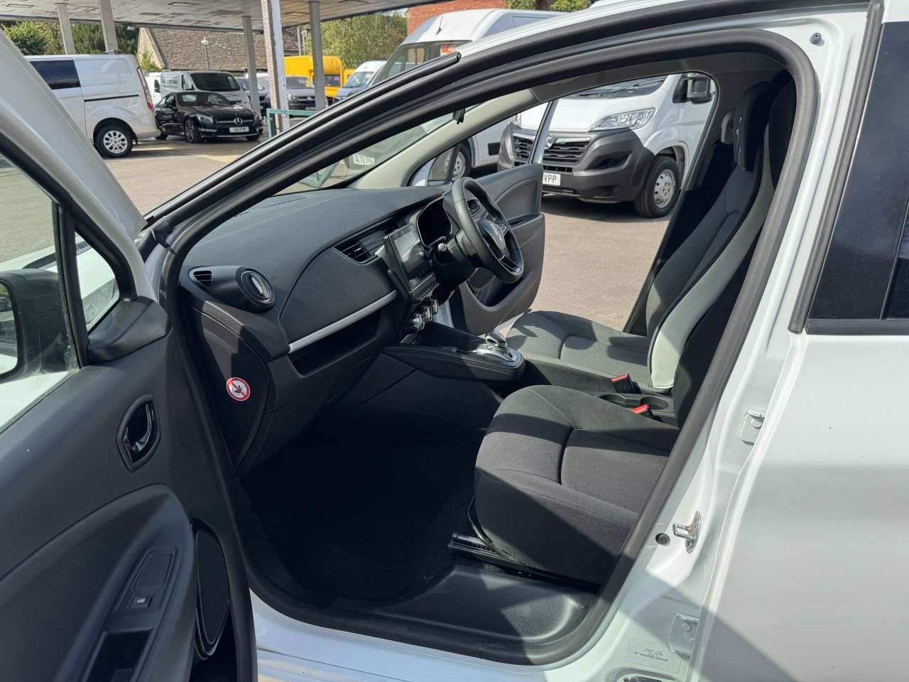2021 RENAULT ZOE 2021 RENAULT ZOE