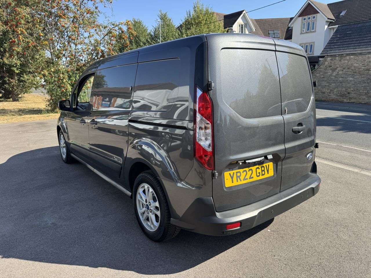 A 2022 FORD TRANSIT CONNECT 1.5 250 EcoBlue Trend Panel Van 5dr Diesel Manual L2 Euro 6 (s/s) (120 ps) A 2022 FORD TRANSIT CONNECT 1.5 250 EcoBlue Trend Panel Van 5dr Diesel Manual L2 Euro 6 (s/s) (120 ps)