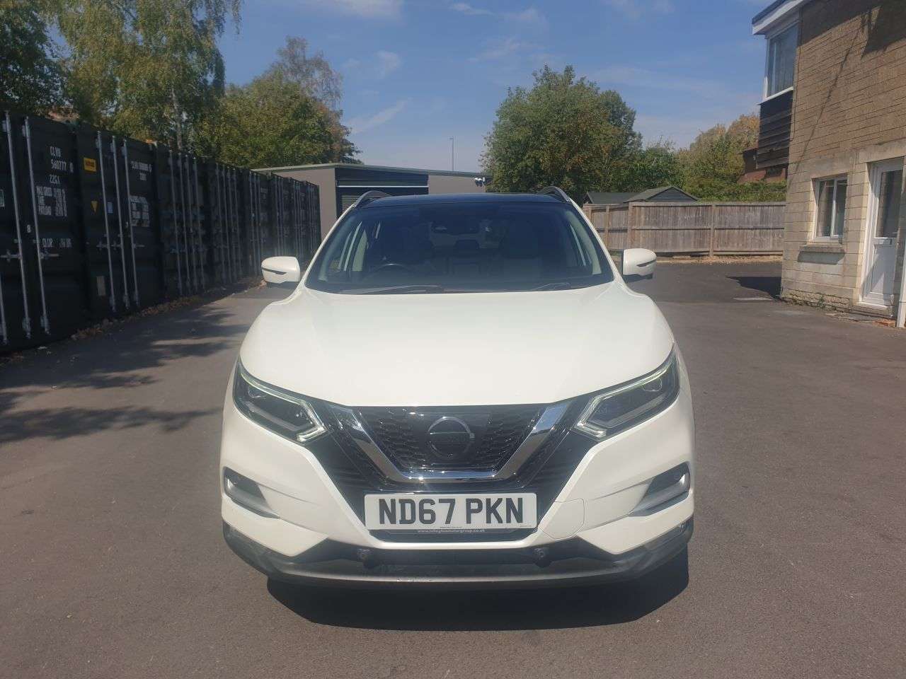 A 2017 NISSAN QASHQAI 1.5 dCi Tekna SUV 5dr Diesel Manual Euro 6 (s/s) (110 ps) Panoramic roof, 1 A 2017 NISSAN QASHQAI 1.5 dCi Tekna SUV 5dr Diesel Manual Euro 6 (s/s) (110 ps) Panoramic roof, 1