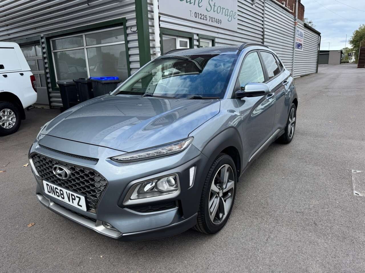 A 2018 HYUNDAI KONA 1.0 T-GDi Blue Drive Premium SE SUV 5dr Petrol Manual Euro 6 (s/s) (120 ps) A 2018 HYUNDAI KONA 1.0 T-GDi Blue Drive Premium SE SUV 5dr Petrol Manual Euro 6 (s/s) (120 ps)