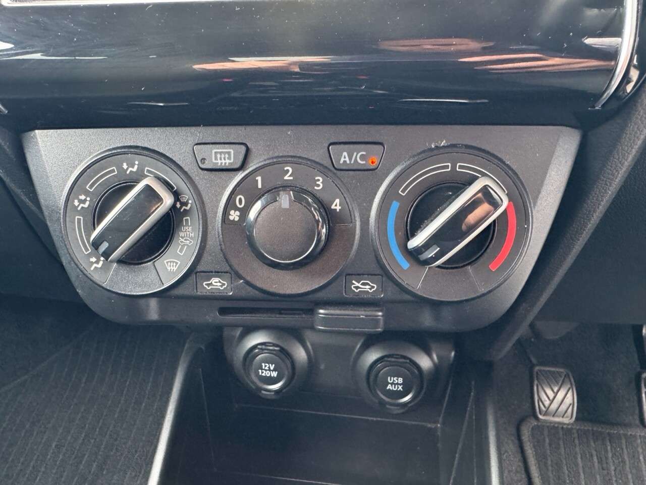 2022 SUZUKI SWIFT 2022 SUZUKI SWIFT