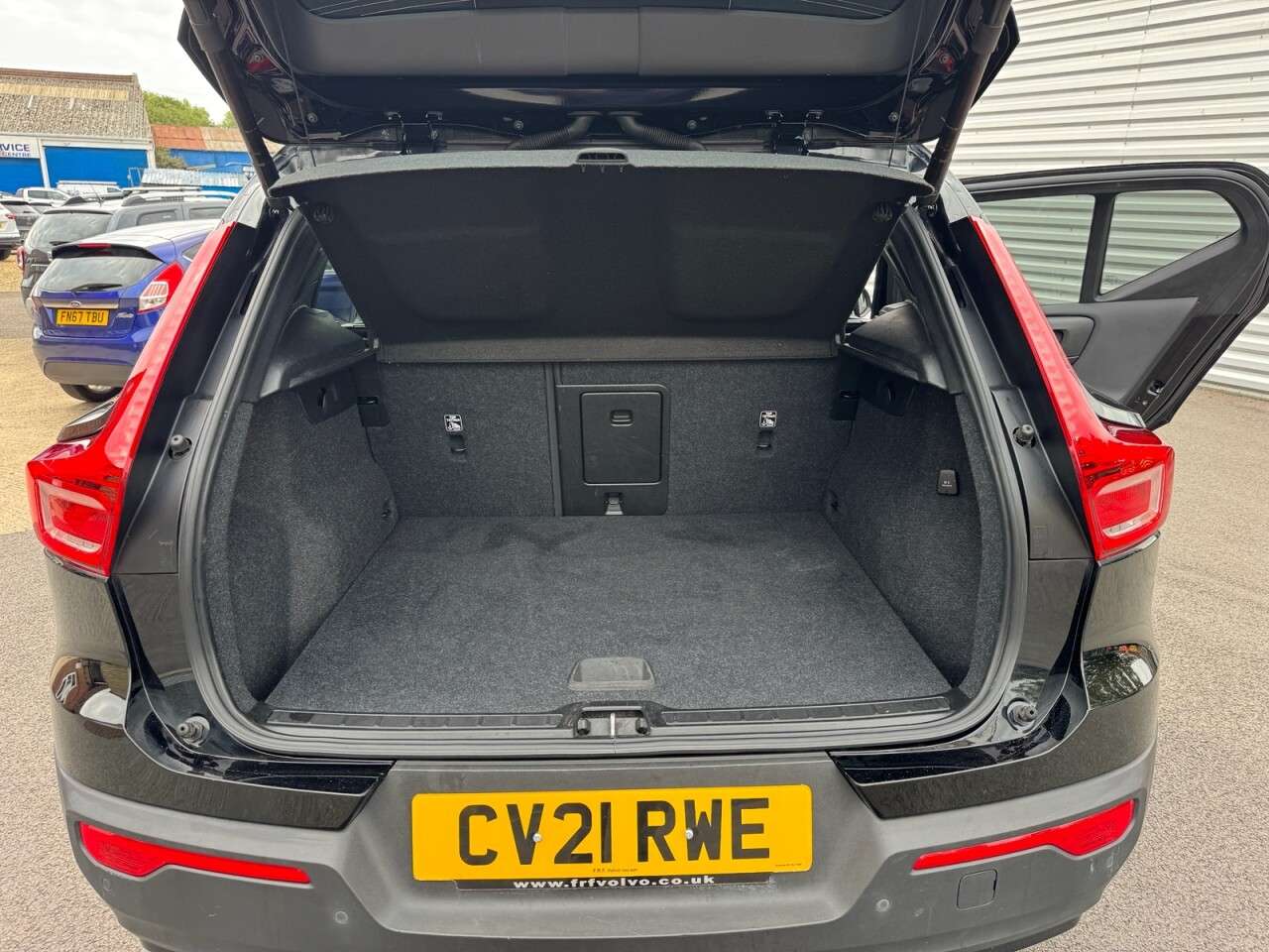 2021 VOLVO XC40 2021 VOLVO XC40
