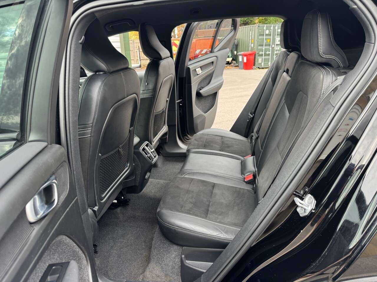 2021 VOLVO XC40 2021 VOLVO XC40
