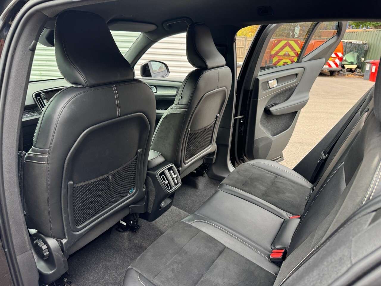 2021 VOLVO XC40 2021 VOLVO XC40