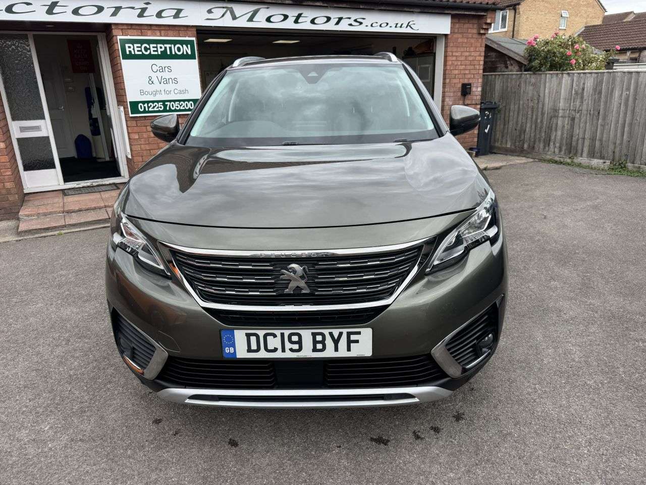A 2019 PEUGEOT 5008 1.2 PureTech Allure SUV 5dr Petrol Manual Euro 6 (s/s) (130 ps) A 2019 PEUGEOT 5008 1.2 PureTech Allure SUV 5dr Petrol Manual Euro 6 (s/s) (130 ps)