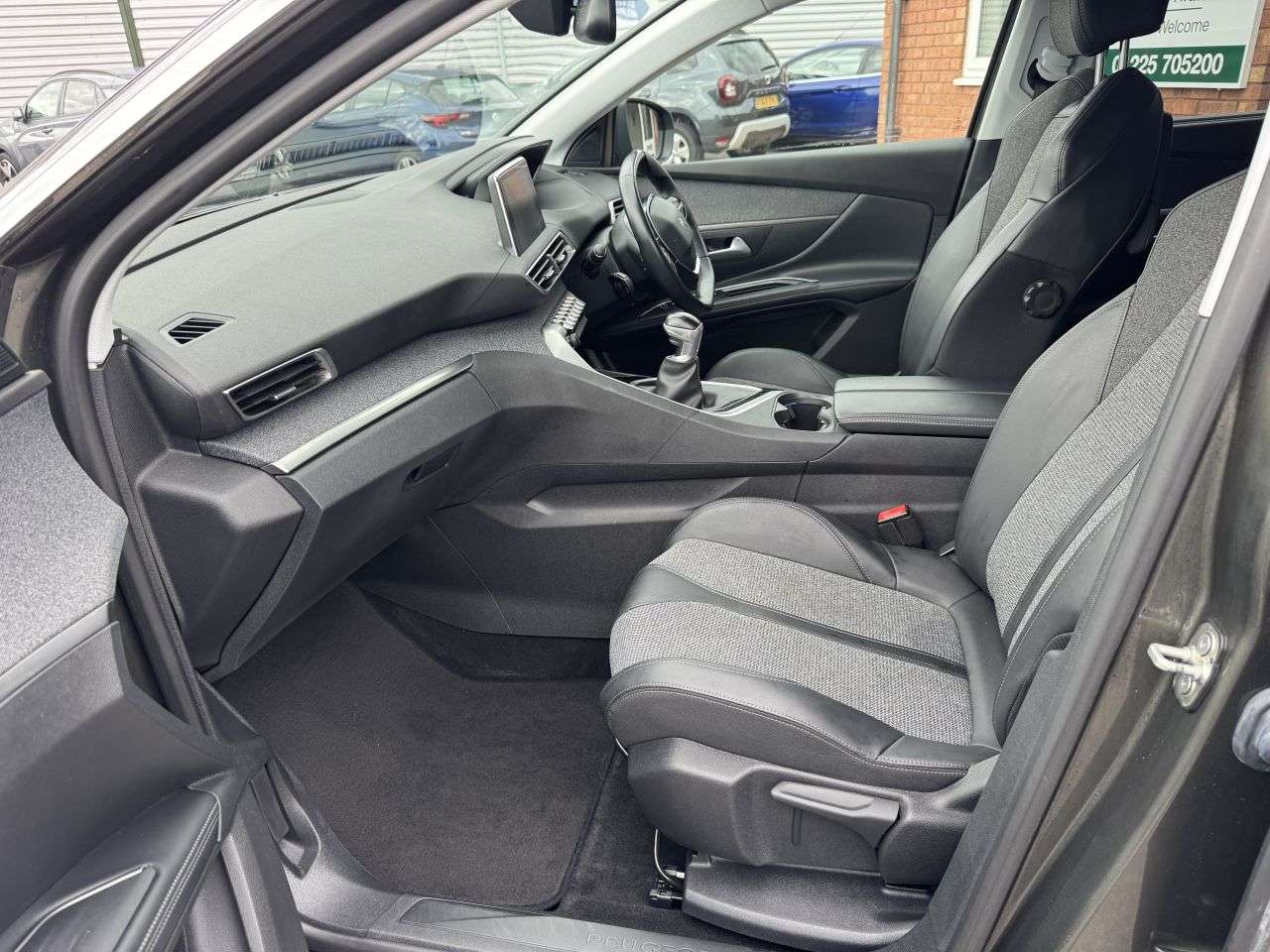 2019 PEUGEOT 5008 2019 PEUGEOT 5008