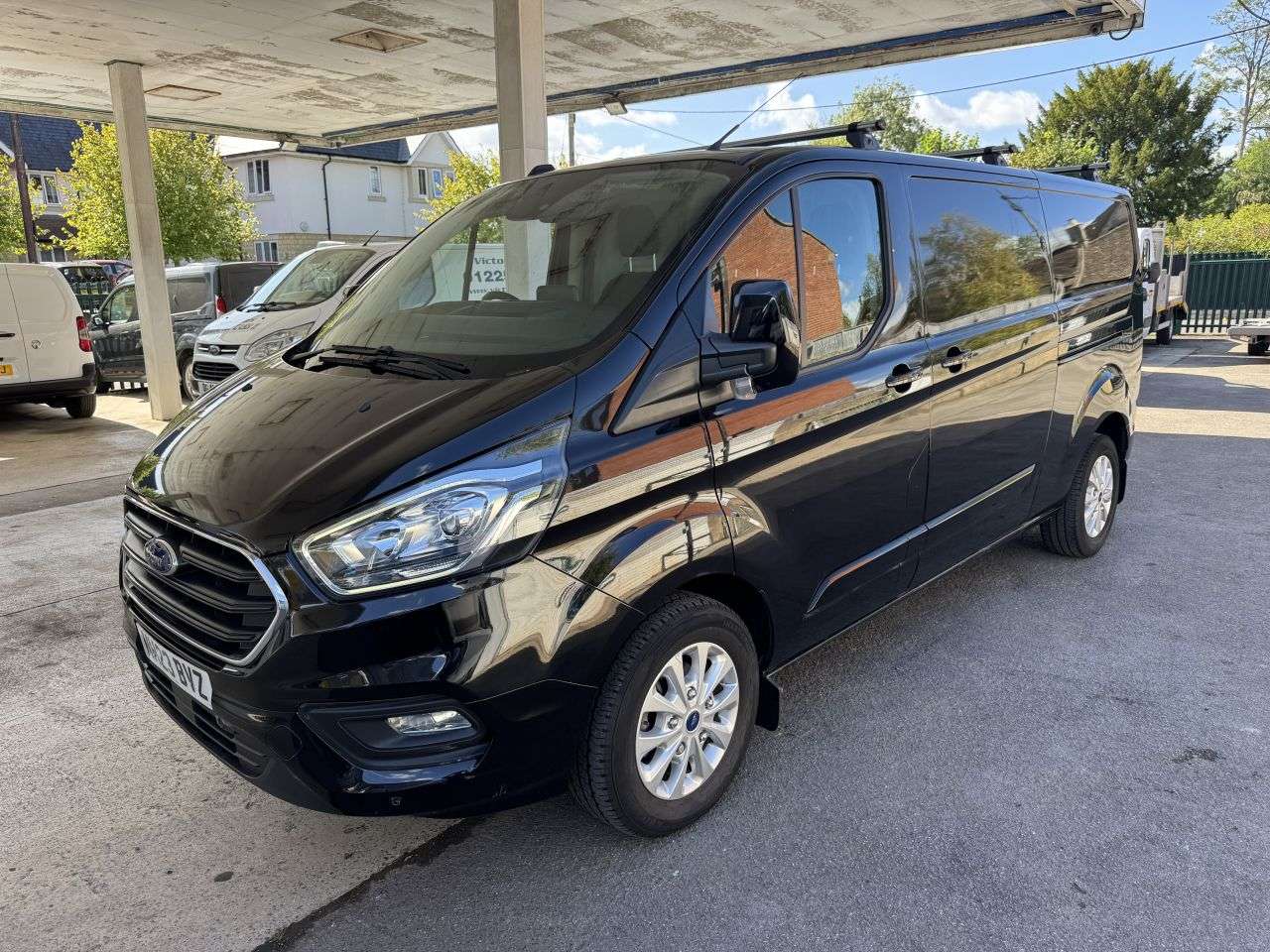 A 2023 FORD TRANSIT CUSTOM 2.0 300 EcoBlue Limited Panel Van 5dr Diesel Manual L2 H1 Euro 6 (s/s) (130 A 2023 FORD TRANSIT CUSTOM 2.0 300 EcoBlue Limited Panel Van 5dr Diesel Manual L2 H1 Euro 6 (s/s) (130