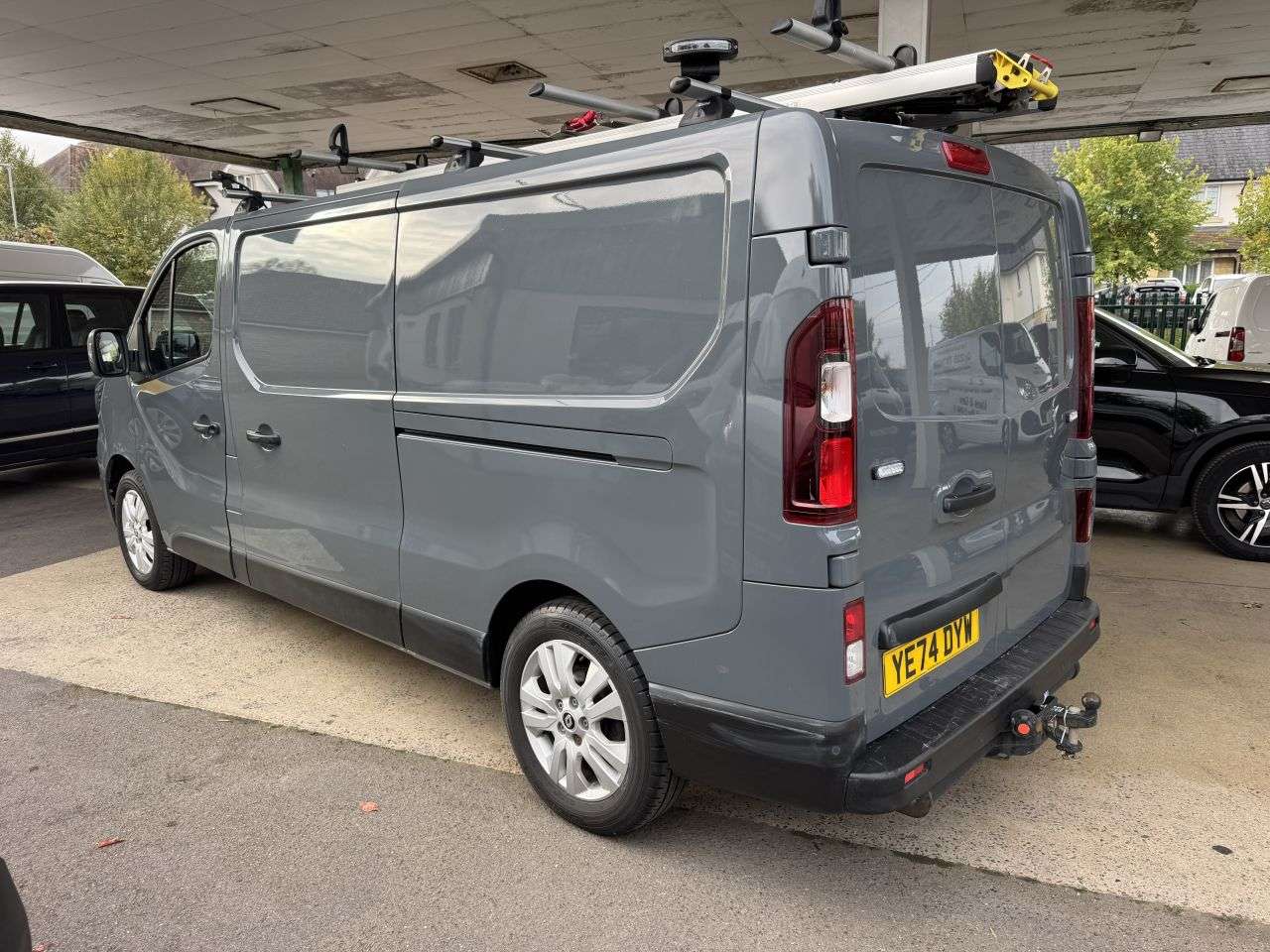 A 2024 RENAULT TRAFIC 2.0 dCi Blue LL30 Extra Panel Van 5dr Diesel Manual L2 H1 Euro 6 (s/s) (130 A 2024 RENAULT TRAFIC 2.0 dCi Blue LL30 Extra Panel Van 5dr Diesel Manual L2 H1 Euro 6 (s/s) (130