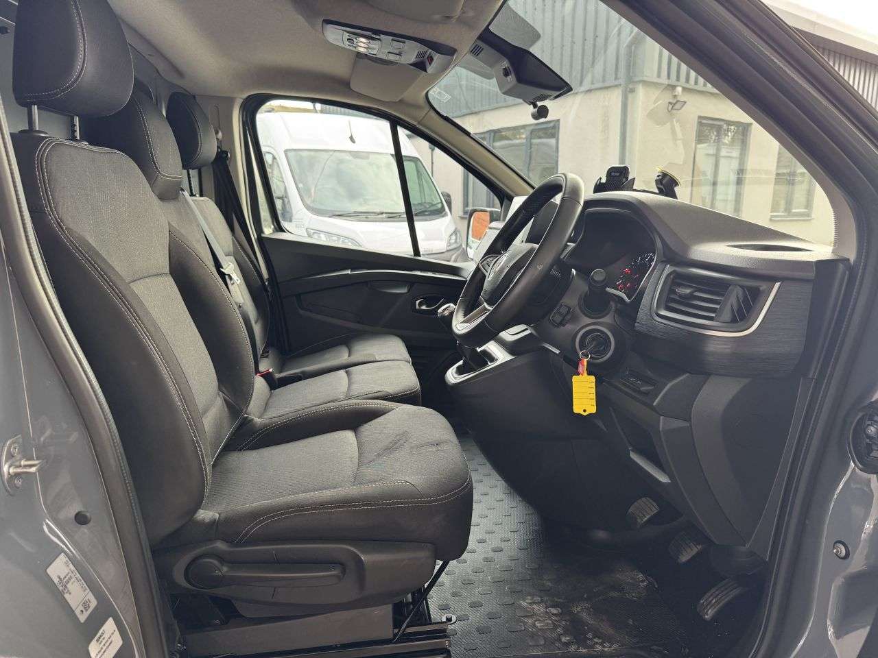 2024 RENAULT TRAFIC 2024 RENAULT TRAFIC