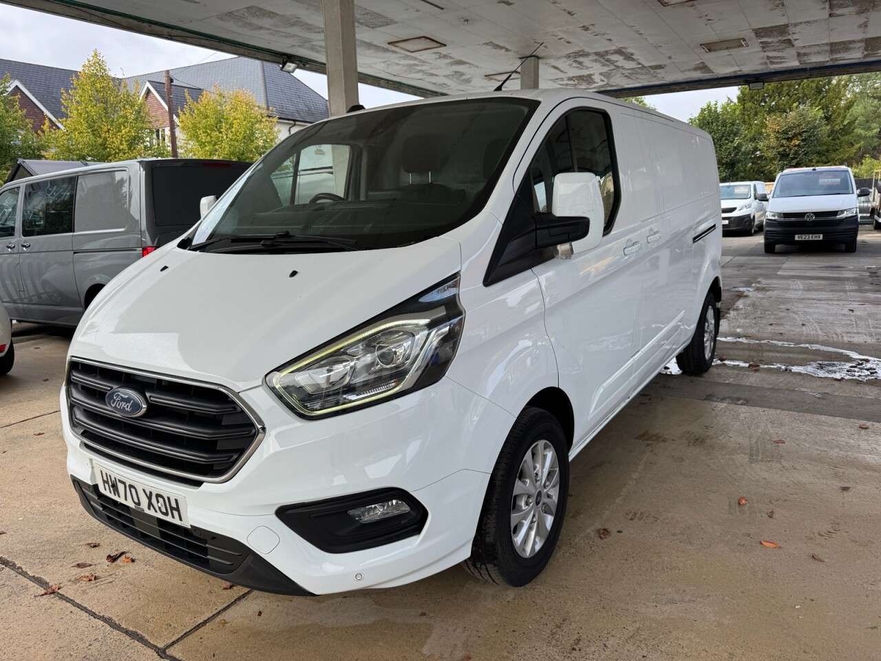 A 2020 FORD TRANSIT CUSTOM 2.0 300 EcoBlue Limited Panel Van 5dr Diesel Manual L2 H1 Euro 6 (s/s) (130 A 2020 FORD TRANSIT CUSTOM 2.0 300 EcoBlue Limited Panel Van 5dr Diesel Manual L2 H1 Euro 6 (s/s) (130