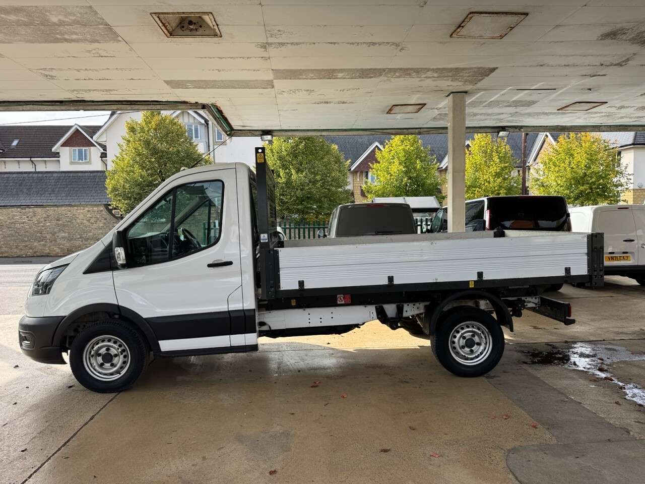 A 2022 FORD TRANSIT 2.0 350 EcoBlue Leader Tipper 2dr Diesel Manual FWD L2 Euro 6 (s/s) (1-Stop A 2022 FORD TRANSIT 2.0 350 EcoBlue Leader Tipper 2dr Diesel Manual FWD L2 Euro 6 (s/s) (1-Stop