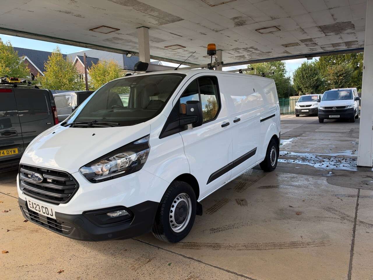 A 2023 FORD TRANSIT CUSTOM 2.0 300 EcoBlue Leader Panel Van 5dr Diesel Manual L2 H1 Euro 6 (s/s) (105 A 2023 FORD TRANSIT CUSTOM 2.0 300 EcoBlue Leader Panel Van 5dr Diesel Manual L2 H1 Euro 6 (s/s) (105