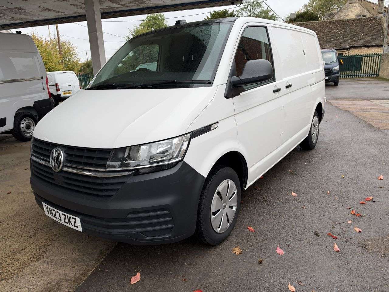 A 2023 VOLKSWAGEN TRANSPORTER 2.0 TDI T28 Startline Panel Van 5dr Diesel Manual FWD SWB Euro 6 (s/s) (110 A 2023 VOLKSWAGEN TRANSPORTER 2.0 TDI T28 Startline Panel Van 5dr Diesel Manual FWD SWB Euro 6 (s/s) (110