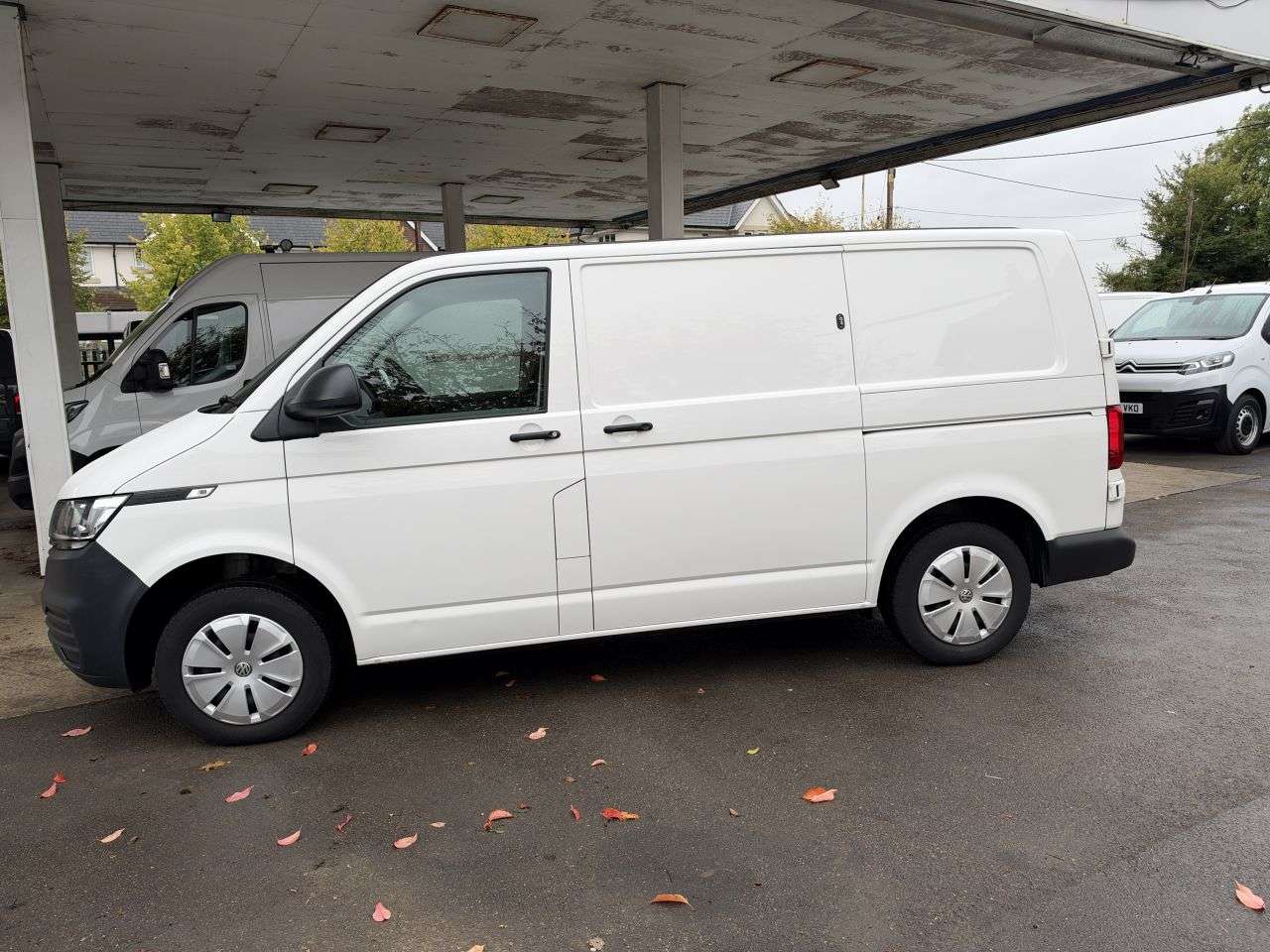 A 2023 VOLKSWAGEN TRANSPORTER 2.0 TDI T28 Startline Panel Van 5dr Diesel Manual FWD SWB Euro 6 (s/s) (110 A 2023 VOLKSWAGEN TRANSPORTER 2.0 TDI T28 Startline Panel Van 5dr Diesel Manual FWD SWB Euro 6 (s/s) (110