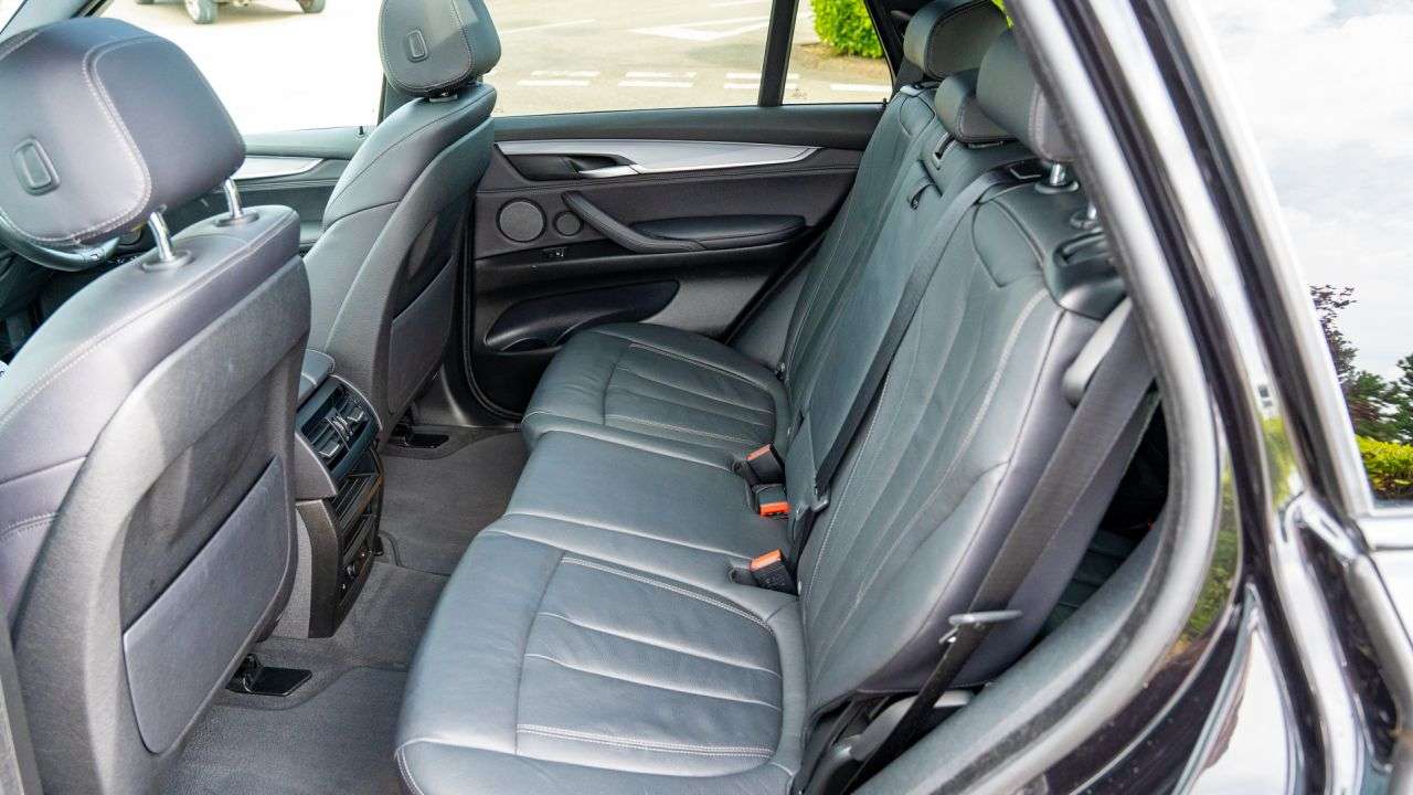 null BMW X5 null BMW X5