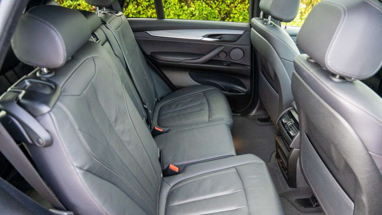 null BMW X5 null BMW X5