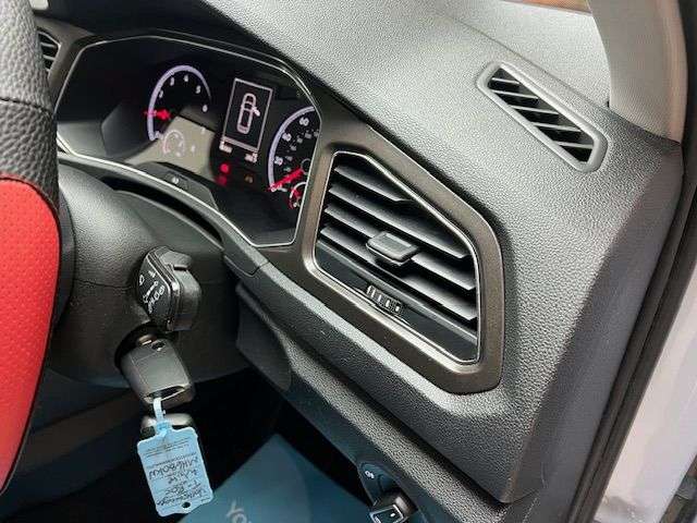 2019 VOLKSWAGEN T-ROC 2019 VOLKSWAGEN T-ROC