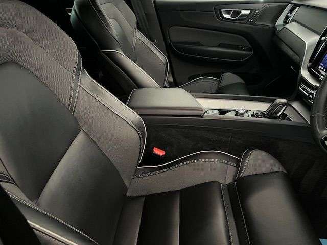 2021 VOLVO XC60 2021 VOLVO XC60