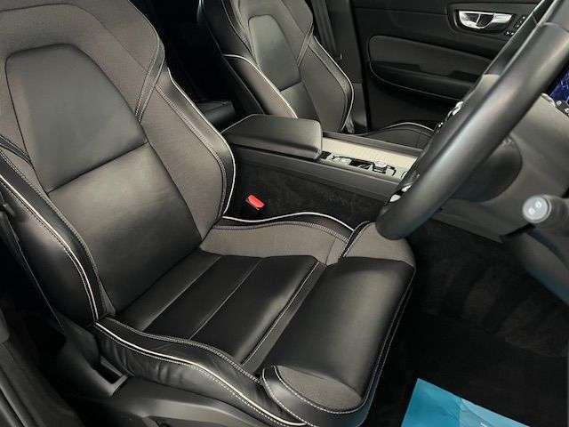 2021 VOLVO XC60 2021 VOLVO XC60