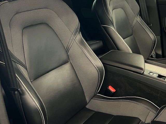 2021 VOLVO XC60 2021 VOLVO XC60