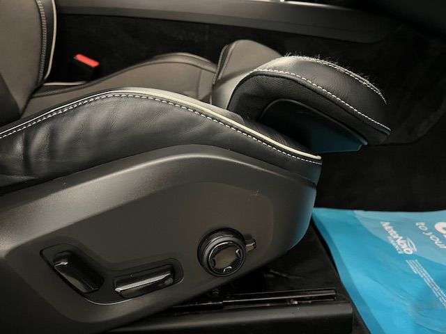 2021 VOLVO XC60 2021 VOLVO XC60