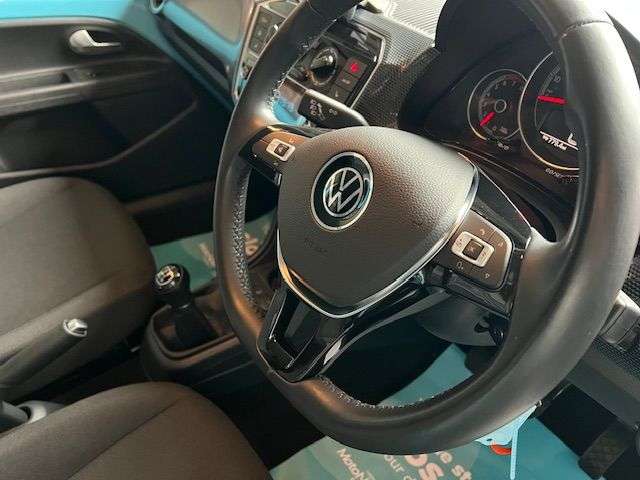 2021 VOLKSWAGEN UP! 2021 VOLKSWAGEN UP!