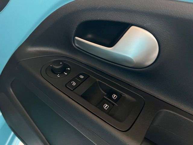 2021 VOLKSWAGEN UP! 2021 VOLKSWAGEN UP!