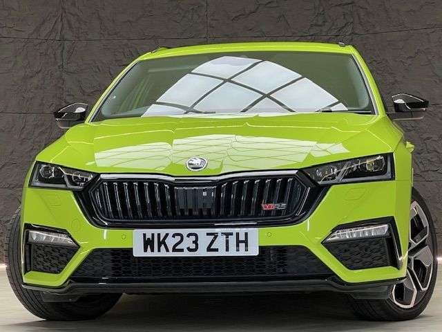 A 2023 SKODA OCTAVIA 2.0 TDI vRS Estate 5dr Diesel DSG 4WD Euro 6 (s/s) (200 ps) FSH / HEATED SE A 2023 SKODA OCTAVIA 2.0 TDI vRS Estate 5dr Diesel DSG 4WD Euro 6 (s/s) (200 ps) FSH / HEATED SE