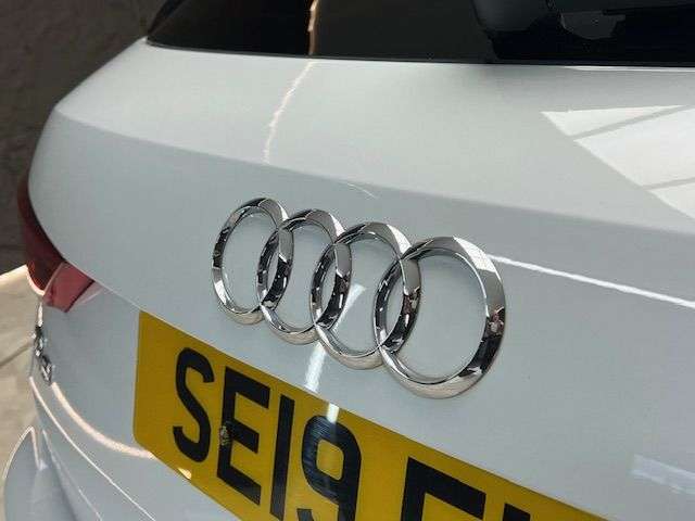 2019 AUDI Q3 2019 AUDI Q3