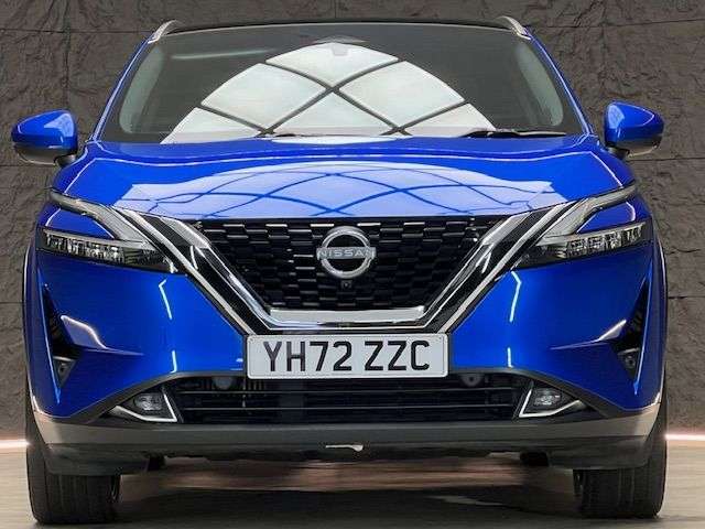A 2022 NISSAN QASHQAI 1.3 DIG-T MHEV Tekna+ SUV 5dr Petrol Hybrid Manual Euro 6 (s/s) (158 ps) SU A 2022 NISSAN QASHQAI 1.3 DIG-T MHEV Tekna+ SUV 5dr Petrol Hybrid Manual Euro 6 (s/s) (158 ps) SU
