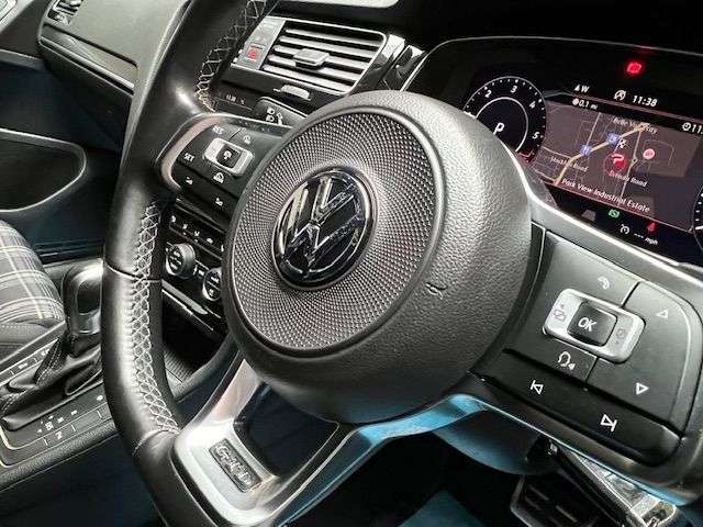 2017 VOLKSWAGEN GOLF 2017 VOLKSWAGEN GOLF