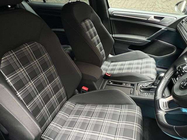 2017 VOLKSWAGEN GOLF 2017 VOLKSWAGEN GOLF