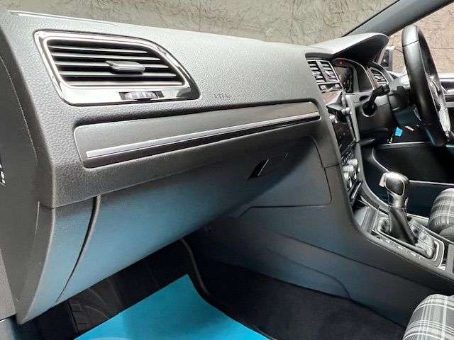 2017 VOLKSWAGEN GOLF 2017 VOLKSWAGEN GOLF