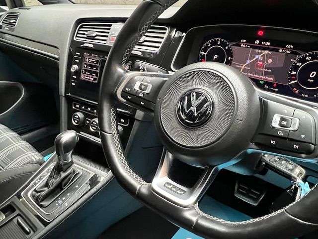 2017 VOLKSWAGEN GOLF 2017 VOLKSWAGEN GOLF