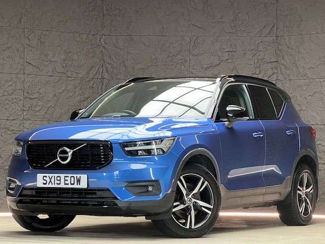 A 2019 VOLVO XC40 2.0 D4 R-Design SUV 5dr Diesel Auto AWD Euro 6 (s/s) (190 ps) PARKING SENSO A 2019 VOLVO XC40 2.0 D4 R-Design SUV 5dr Diesel Auto AWD Euro 6 (s/s) (190 ps) PARKING SENSO