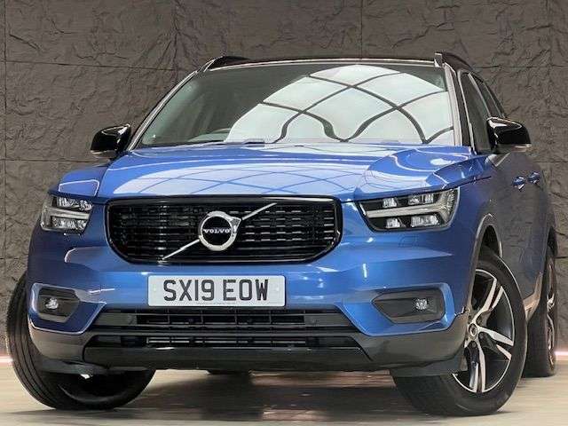 A 2019 VOLVO XC40 2.0 D4 R-Design SUV 5dr Diesel Auto AWD Euro 6 (s/s) (190 ps) PARKING SENSO A 2019 VOLVO XC40 2.0 D4 R-Design SUV 5dr Diesel Auto AWD Euro 6 (s/s) (190 ps) PARKING SENSO