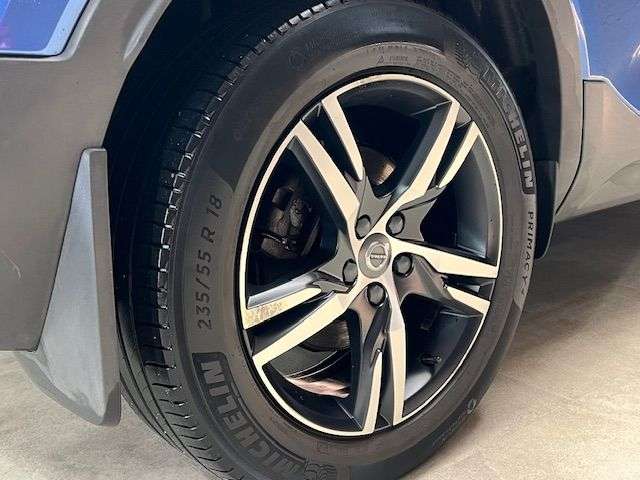 2019 VOLVO XC40 2019 VOLVO XC40